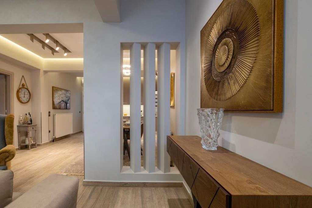 Maison De Luxx A10, Cozy Apartment With Garden In Лариса Екстериор снимка