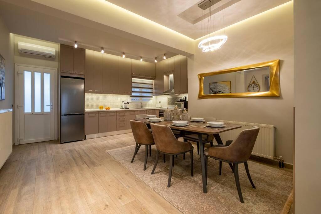 Maison De Luxx A10, Cozy Apartment With Garden In Лариса Екстериор снимка