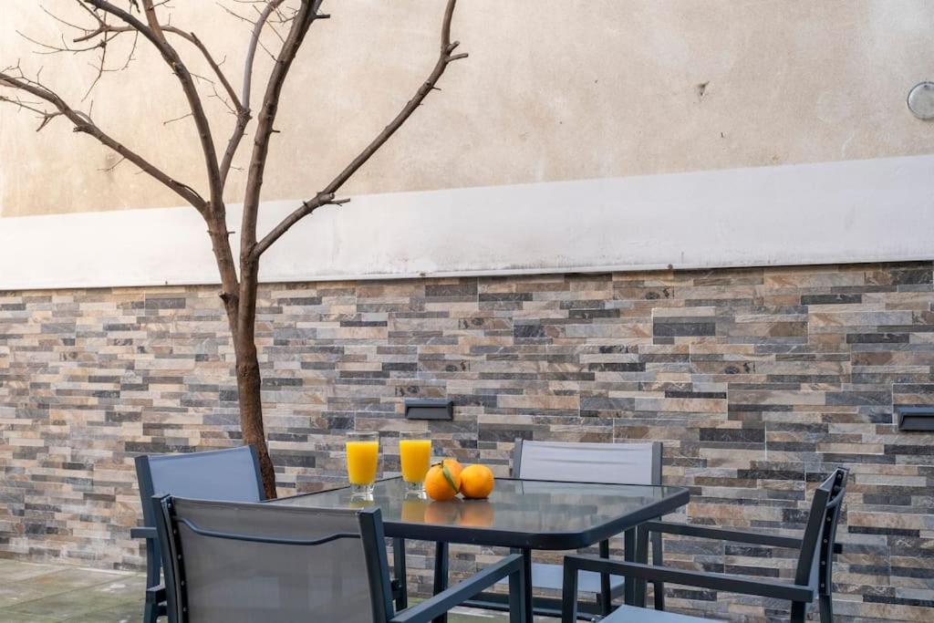 Maison De Luxx A10, Cozy Apartment With Garden In Лариса Екстериор снимка