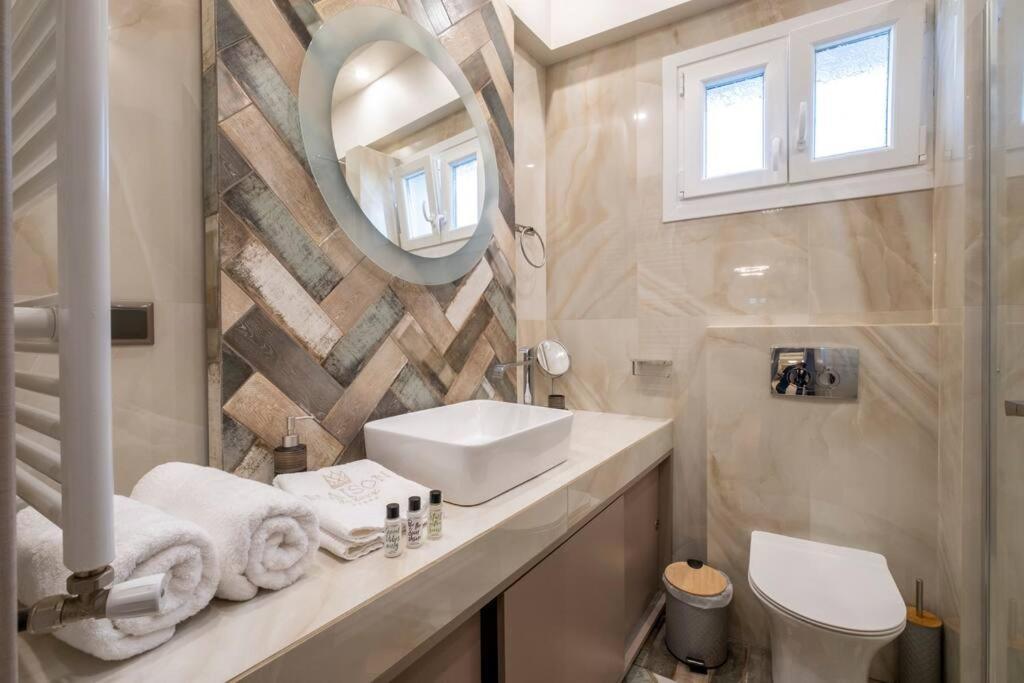 Maison De Luxx A10, Cozy Apartment With Garden In Лариса Екстериор снимка